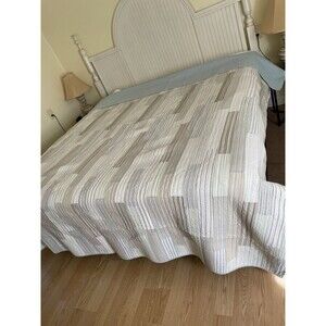 Unbranded Bedspread 82"x100" Reversable Blue Brown Striped Pattern 86"x102"